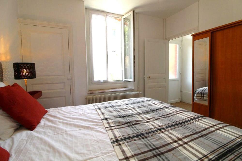 Le Cru Colbert Apartment Beaune  Exterior foto